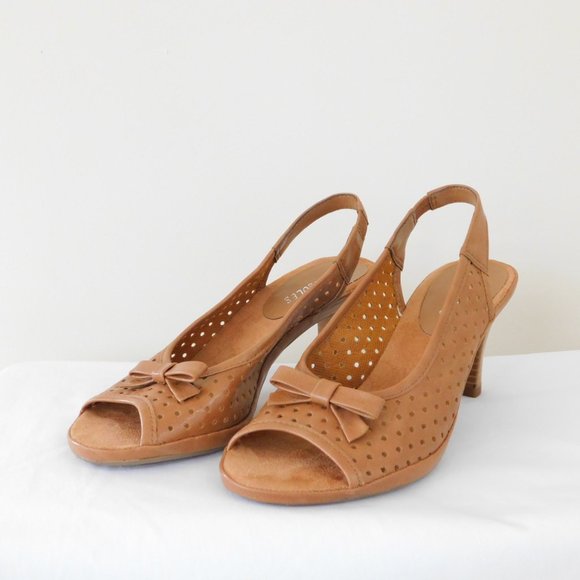 Aerosole Tan Peep Toe, Sling Back Woman's Sohes Size 6 1/2 M  Pre- owned - Picture 2 of 8